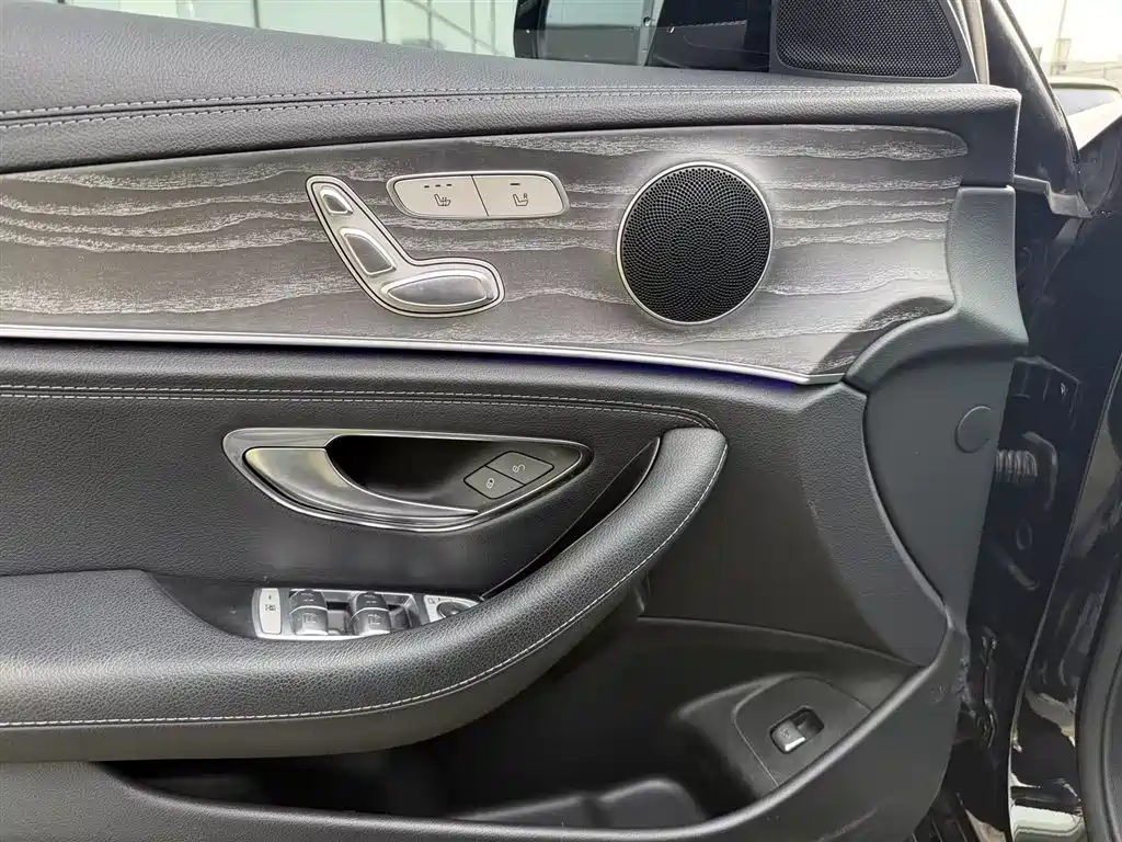 Mercedes-Benz E-Class E 2022 E 260 L Sport