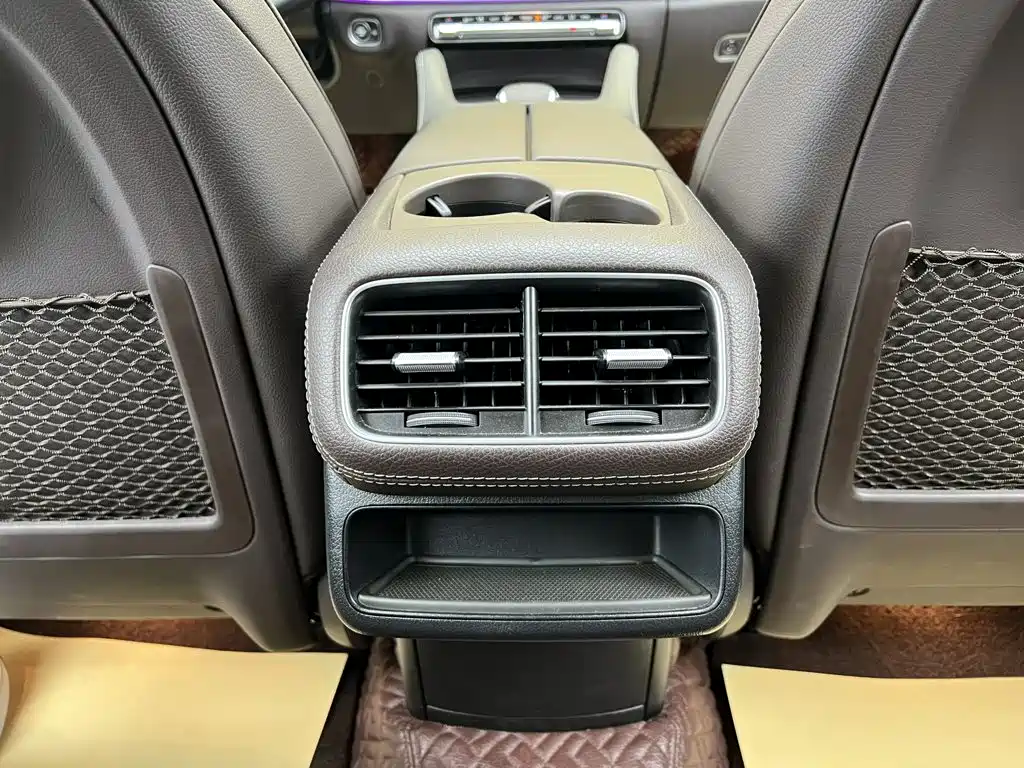 Mercedes-Benz GLE (Import) — миниатюра 43