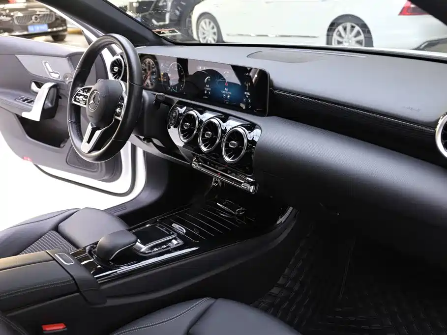 MERCEDES-BENZ A CLASS