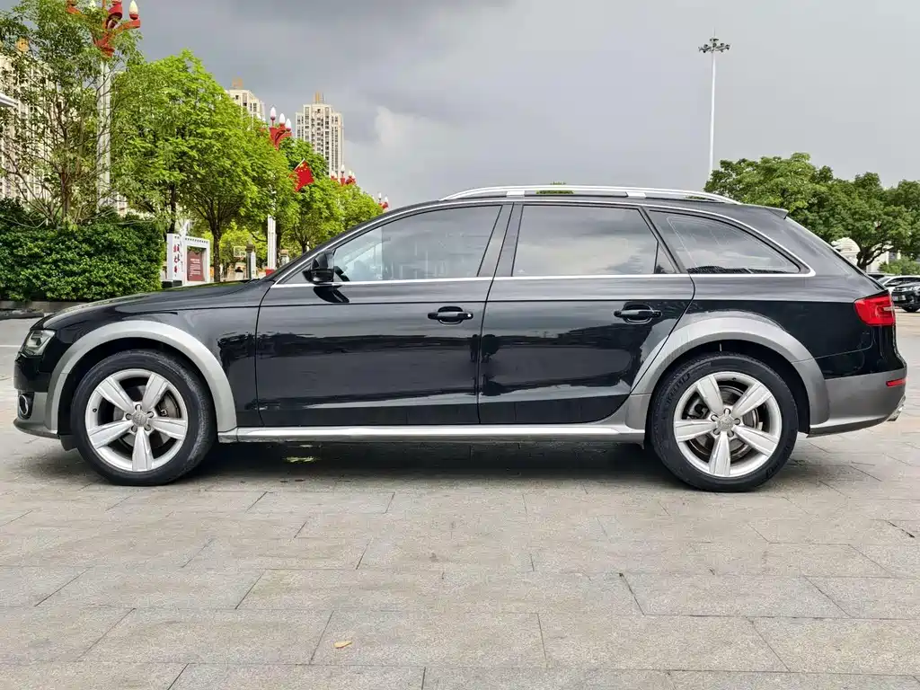 Audi A4 (Import) — миниатюра 8