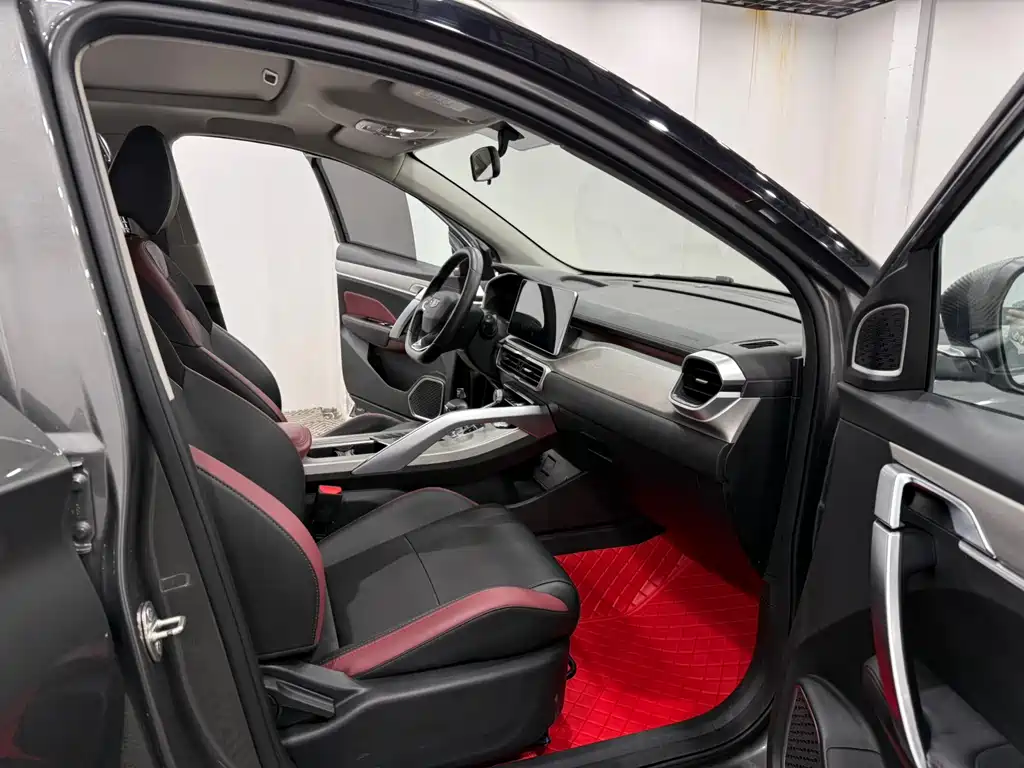 Geely Binyue — миниатюра 4