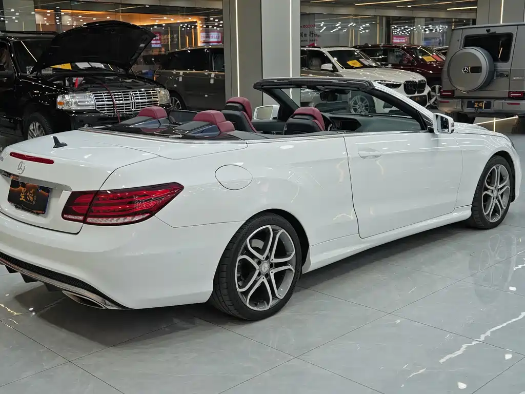 MERCEDES-BENZ E CLASS