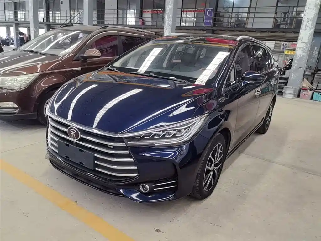 Купить BYD MAX