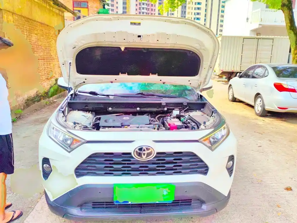 Toyota RAV4 — миниатюра 16