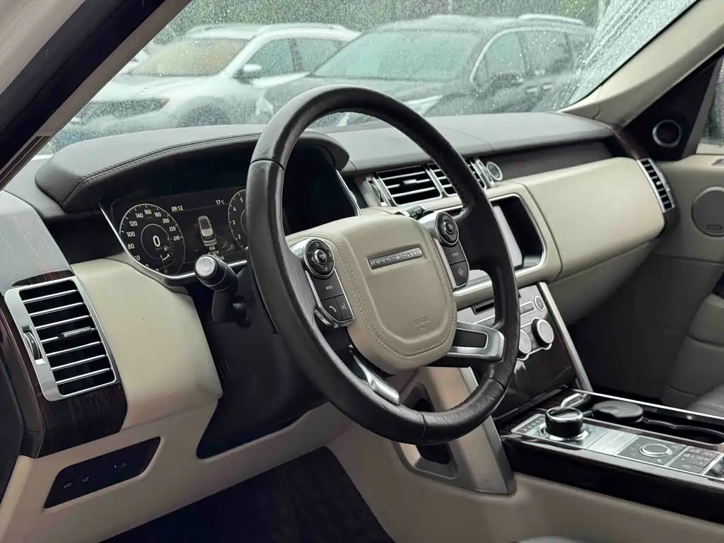 Land Rover Range Rover 2017 3.0 SC V6 Vogue Long Wheelbase