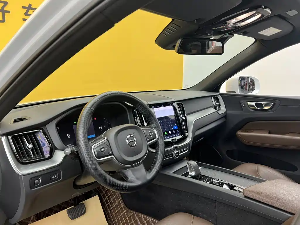 Volvo XC60 — миниатюра 32