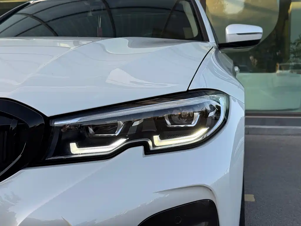 BMW 3 Series — миниатюра 23