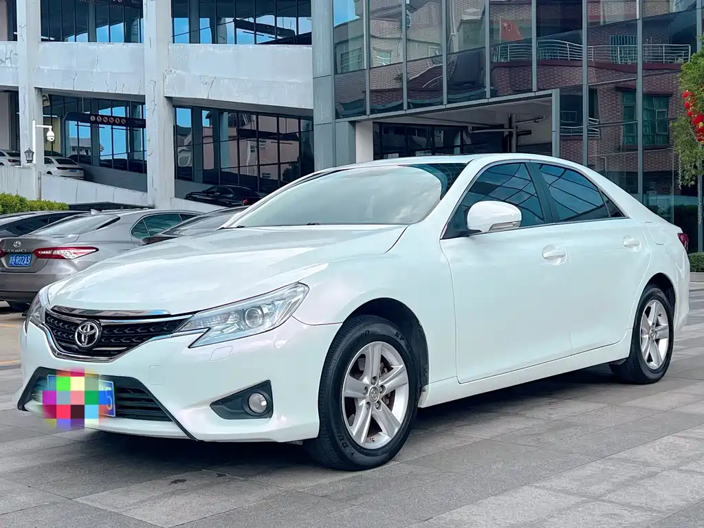 Toyota Reiz