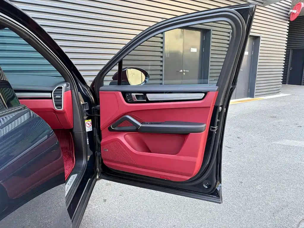 Porsche Cayenne — миниатюра 36