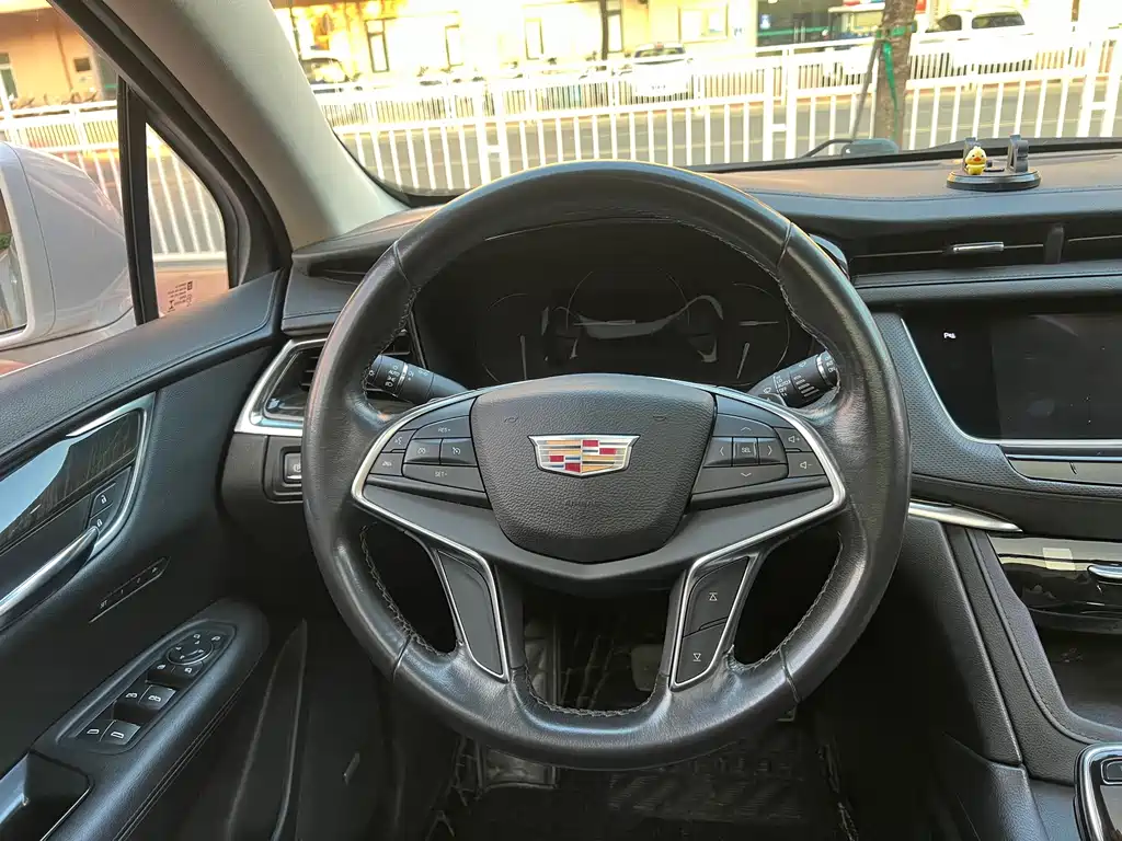 Cadillac XT5 — миниатюра 14