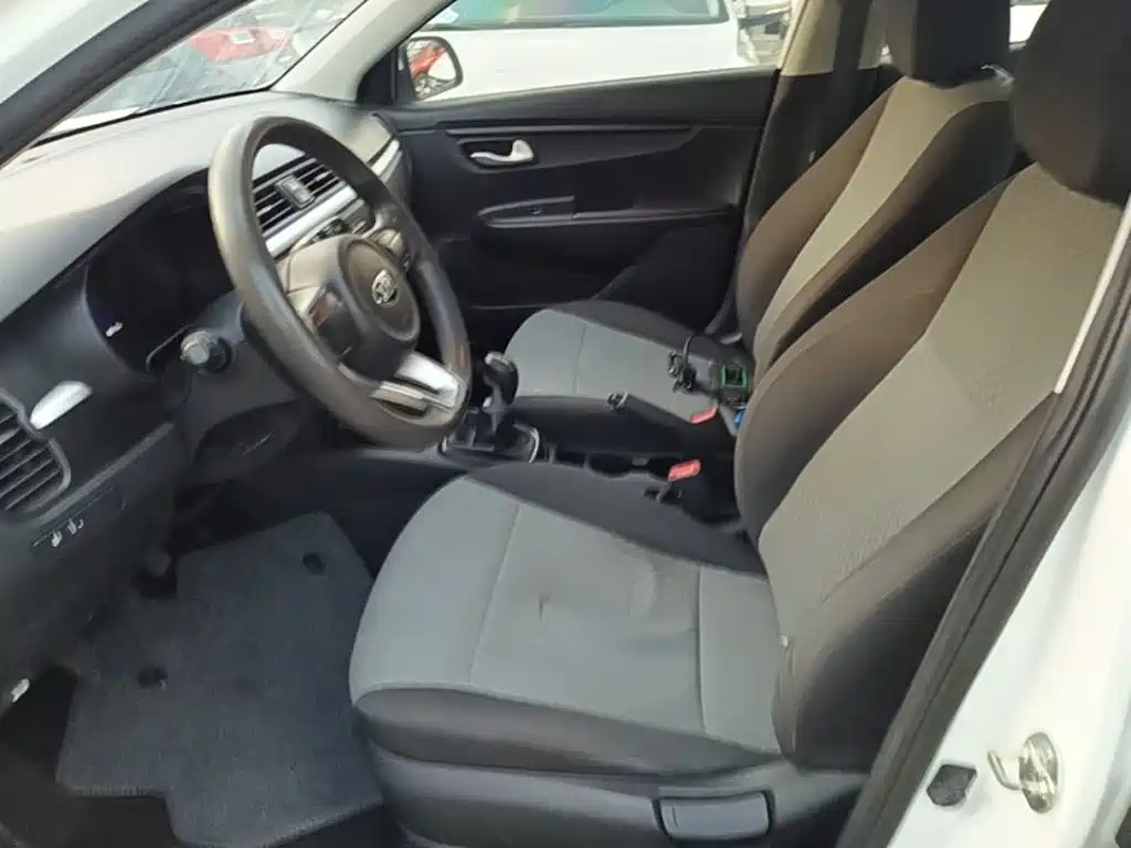 Kia K2 — миниатюра 15