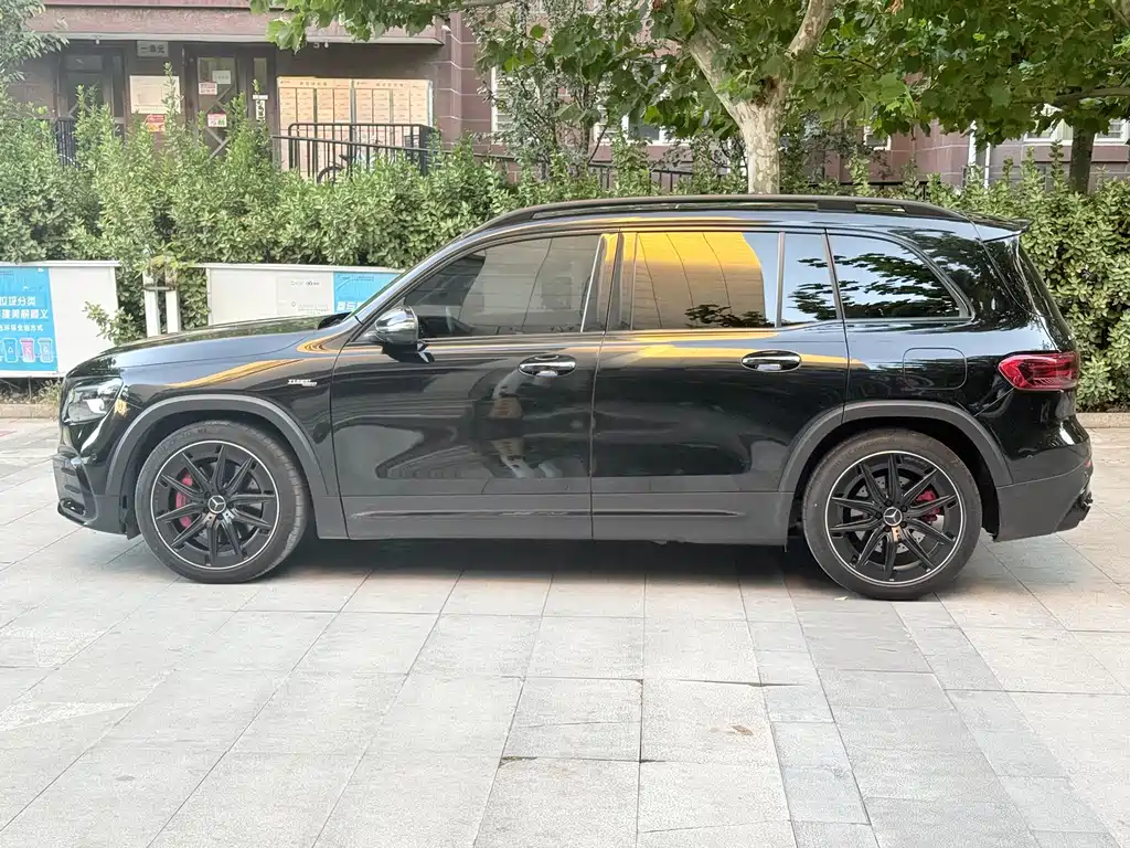Mercedes-Benz GLB AMG — миниатюра 4