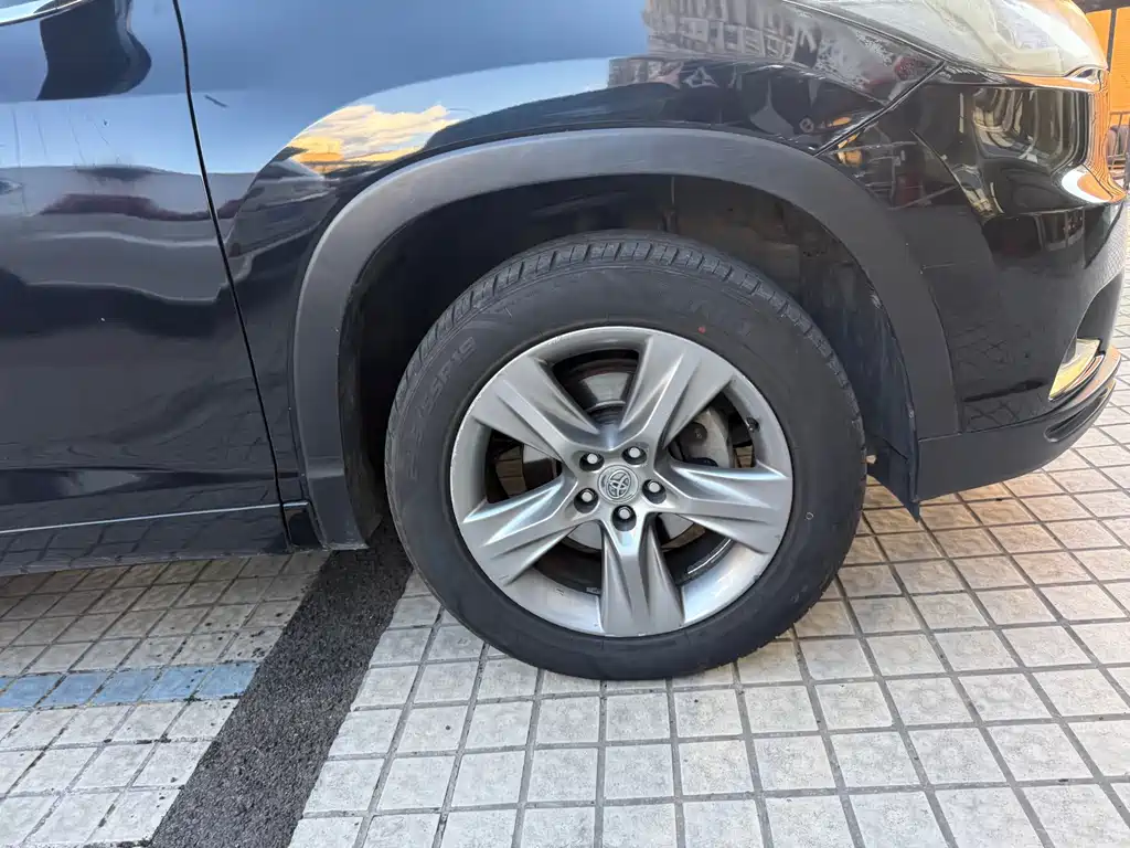 Toyota Highlander — миниатюра 11