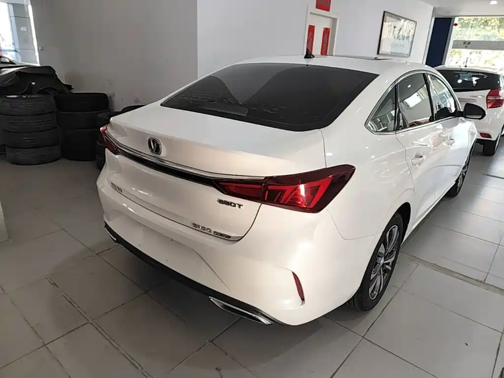 Changan Eado — миниатюра 7