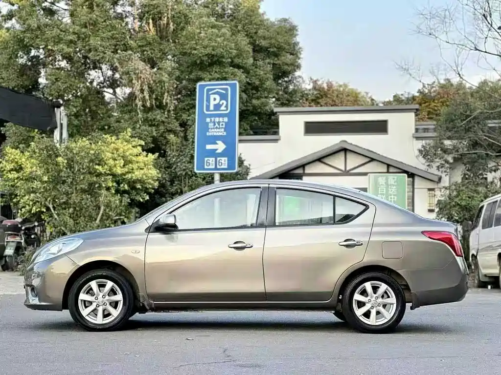 Nissan Sunny — миниатюра 5