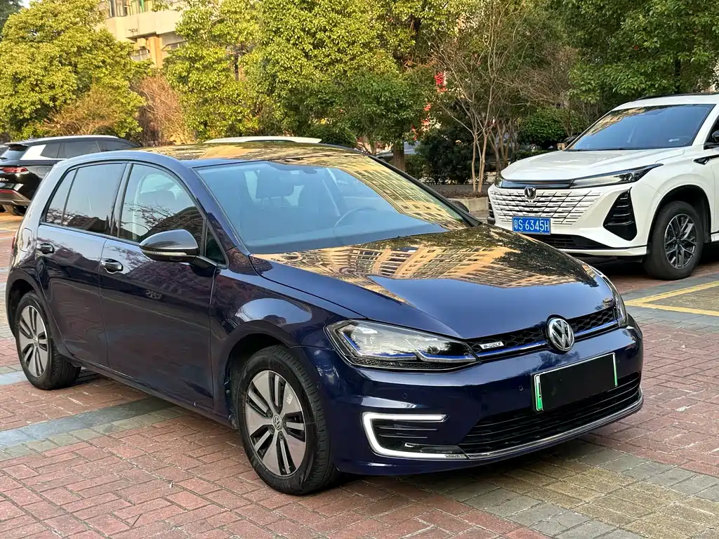 VOLKSWAGEN GOLF NEW ENERGY
