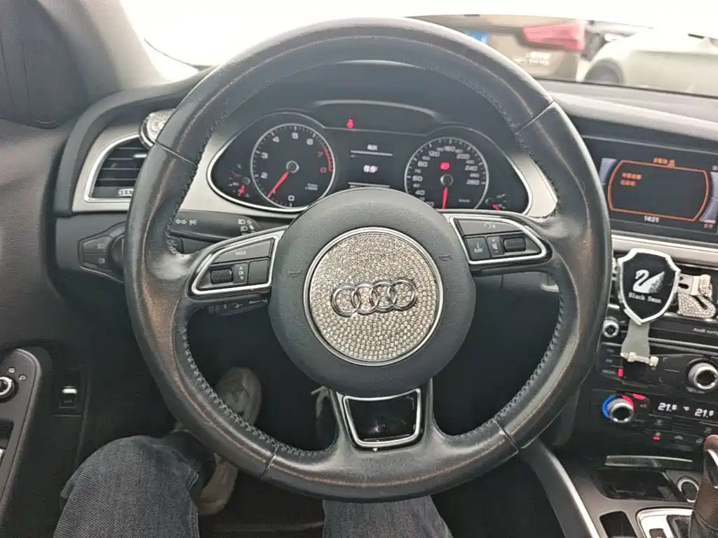 Audi A4L — миниатюра 11