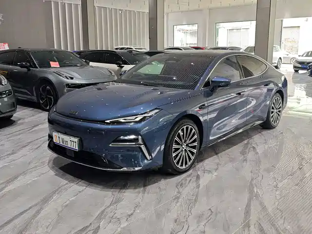 2025 Geely Galaxy Xingyao 8