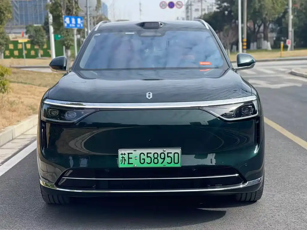 AITO ASK THE WORLD M8