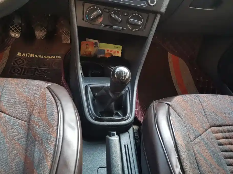 Volkswagen Santana — миниатюра 16