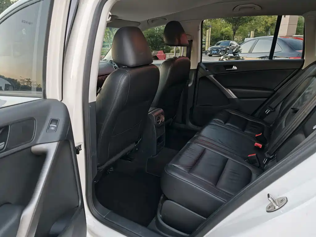 Volkswagen Tiguan — миниатюра 9