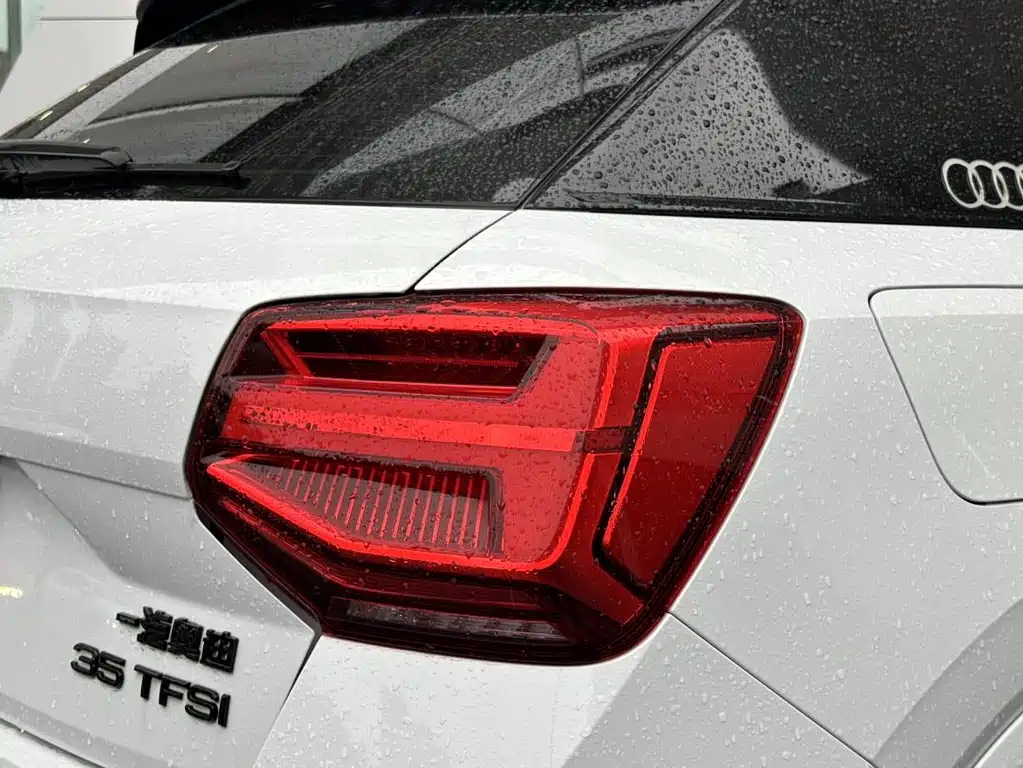 Audi Q2L — миниатюра 15