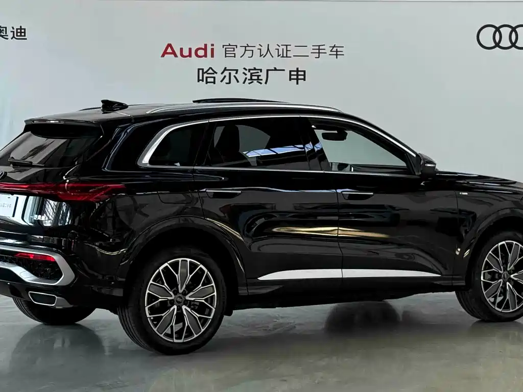 Audi Q5L — миниатюра 2