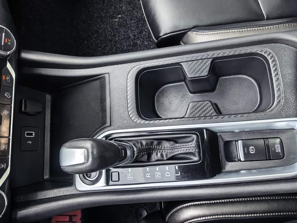 Nissan Sylphy 1.6 л 2022 г. Чёрный, пробег 16400 км