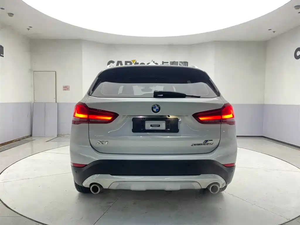 BMW X1 2022 xDrive25Li Premium