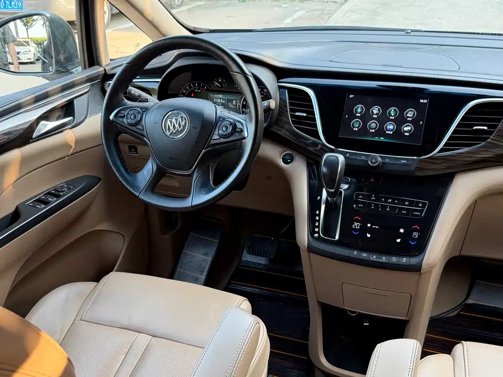 Buick GL8 — миниатюра 13