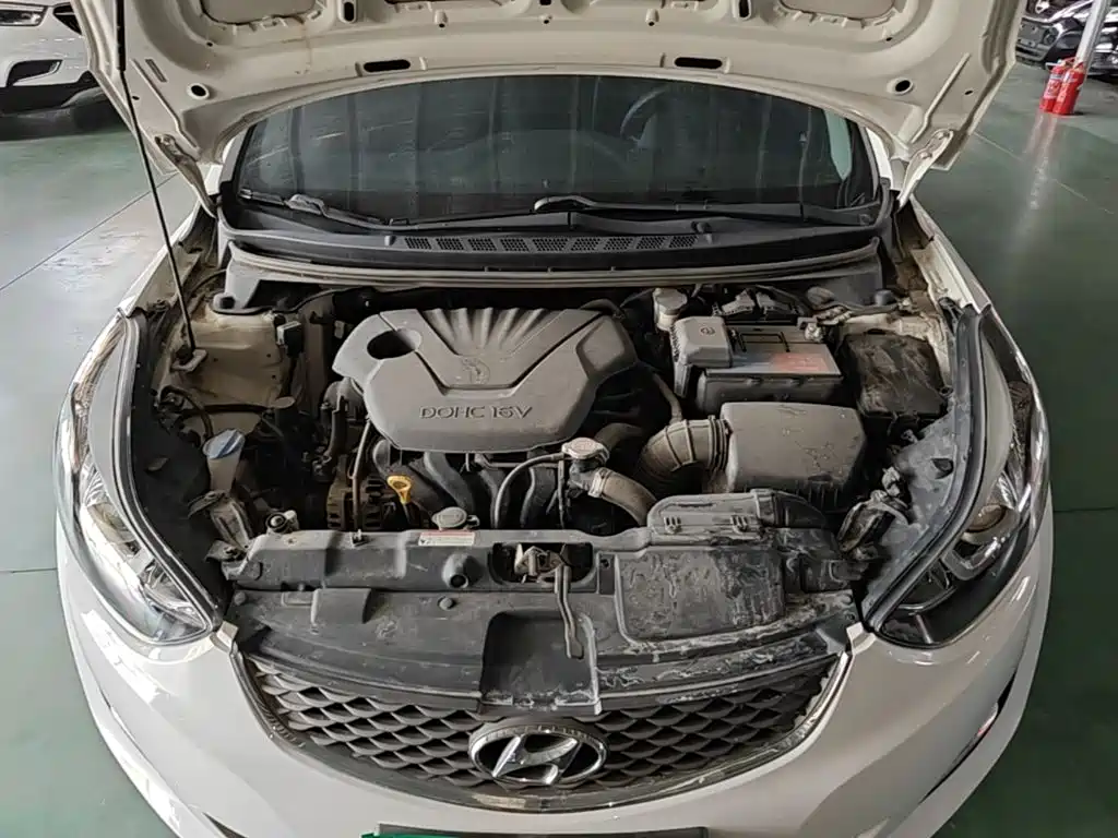 Hyundai Elantra Langdong — миниатюра 20