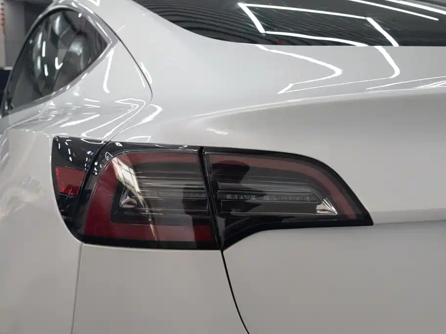 Tesla Model 3 — миниатюра 21