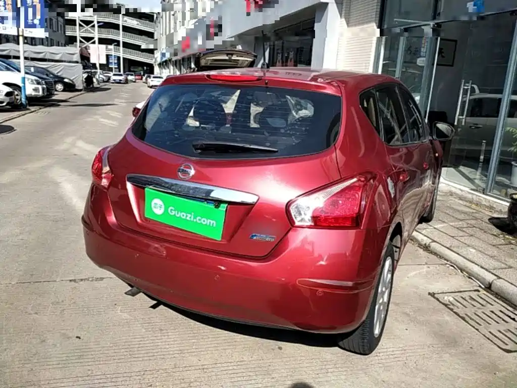Nissan Tiida — миниатюра 7