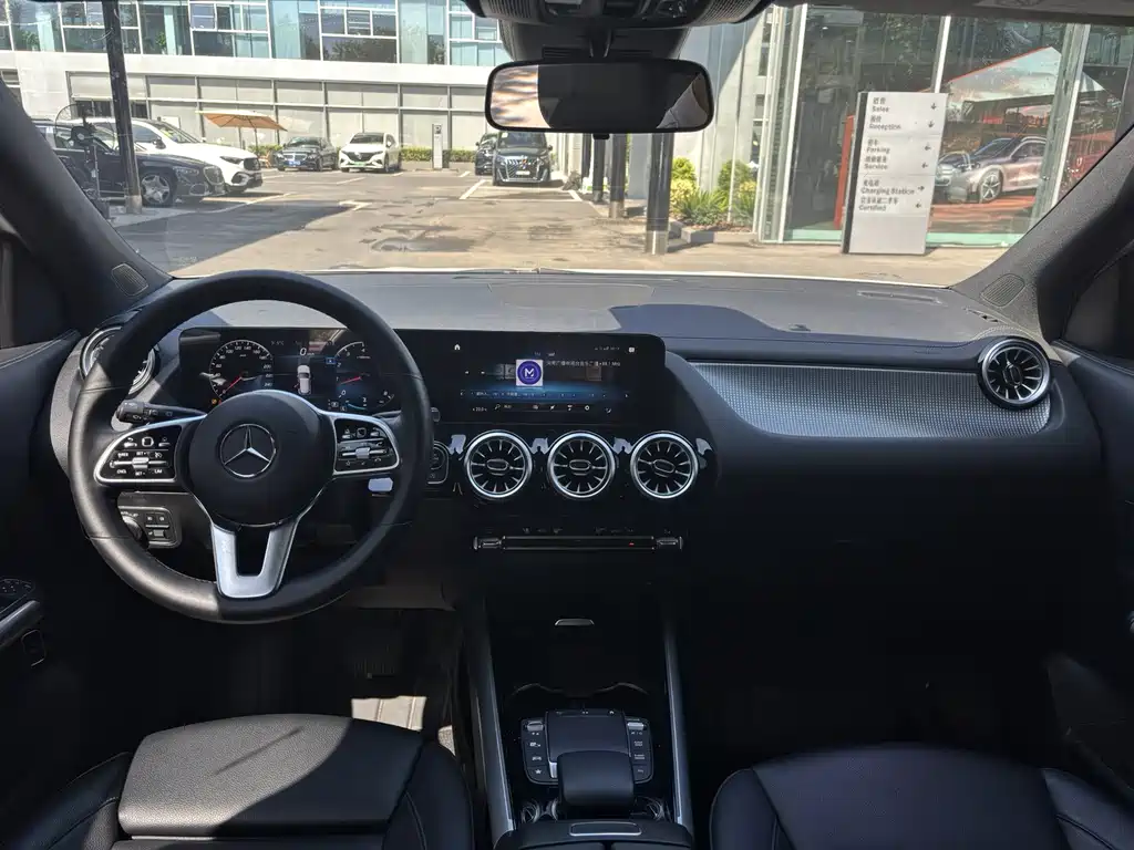 Mercedes-Benz GLA — миниатюра 10