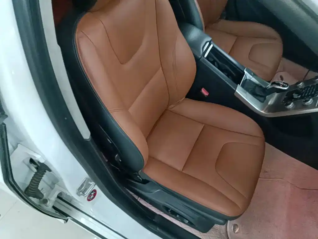Volvo S60 — миниатюра 25