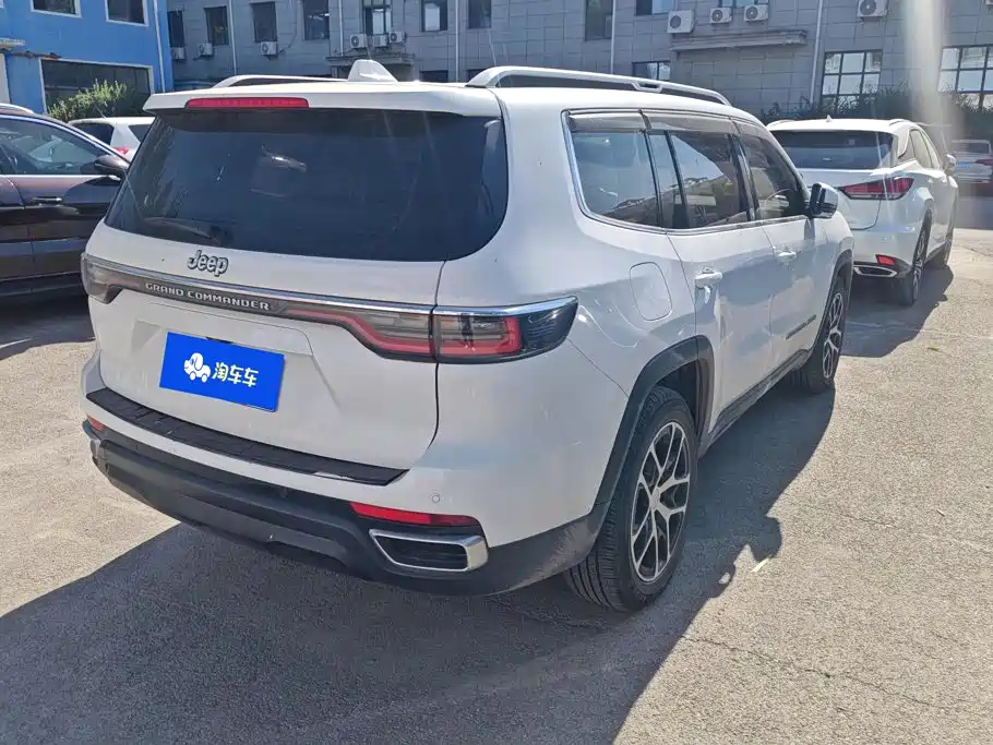 Jeep Grand Commander — миниатюра 3