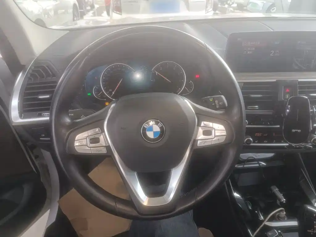 BMW X3 — миниатюра 11