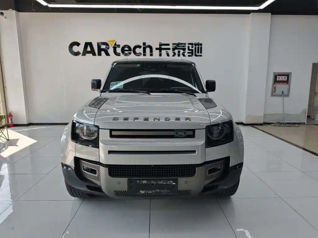 Land Rover Defender — миниатюра 2