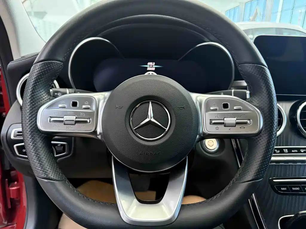 Mercedes-Benz C-Class — миниатюра 21