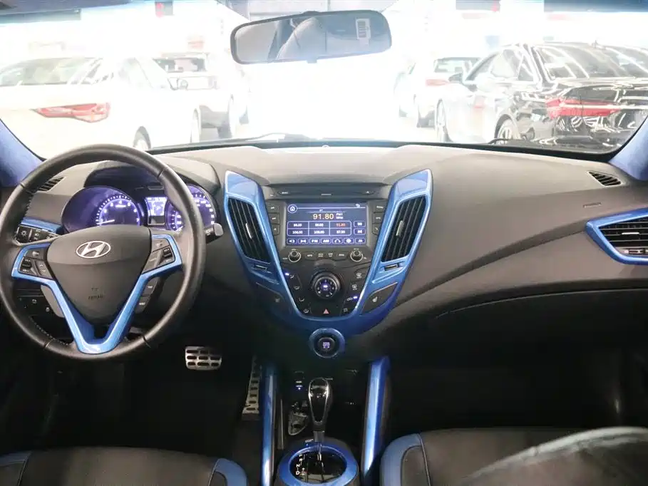 Hyundai Veloster 2012 1.6T AT Luxury