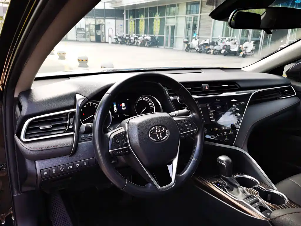 Toyota Camry — миниатюра 15