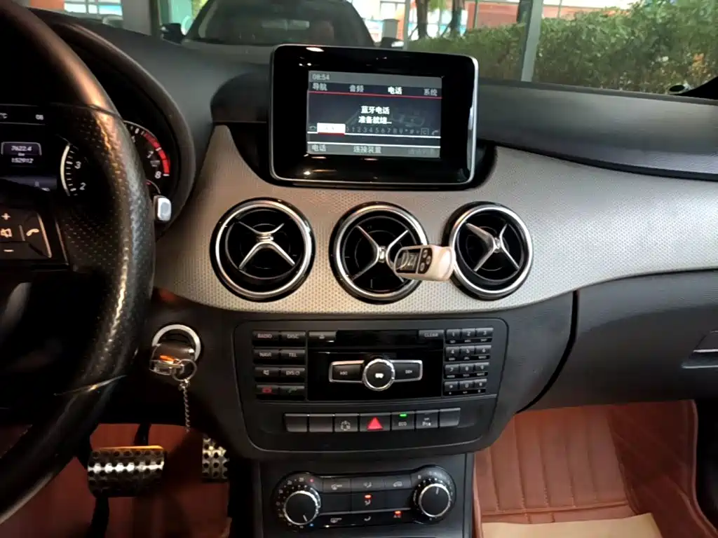 Mercedes-Benz B-Class — миниатюра 13