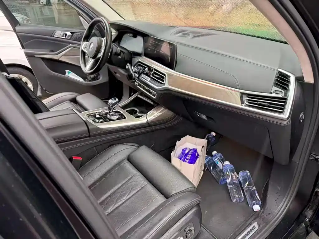 BMW X7 — миниатюра 2