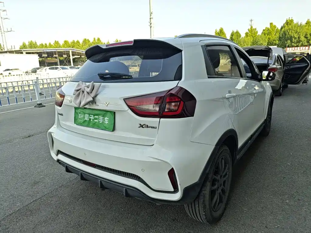 Geely Vision X3 — миниатюра 7