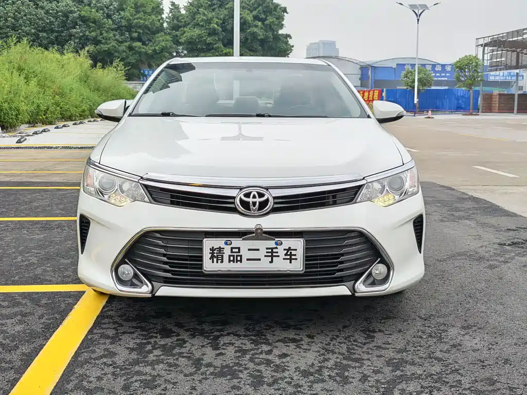 Toyota Camry 2016 2.0G Lead