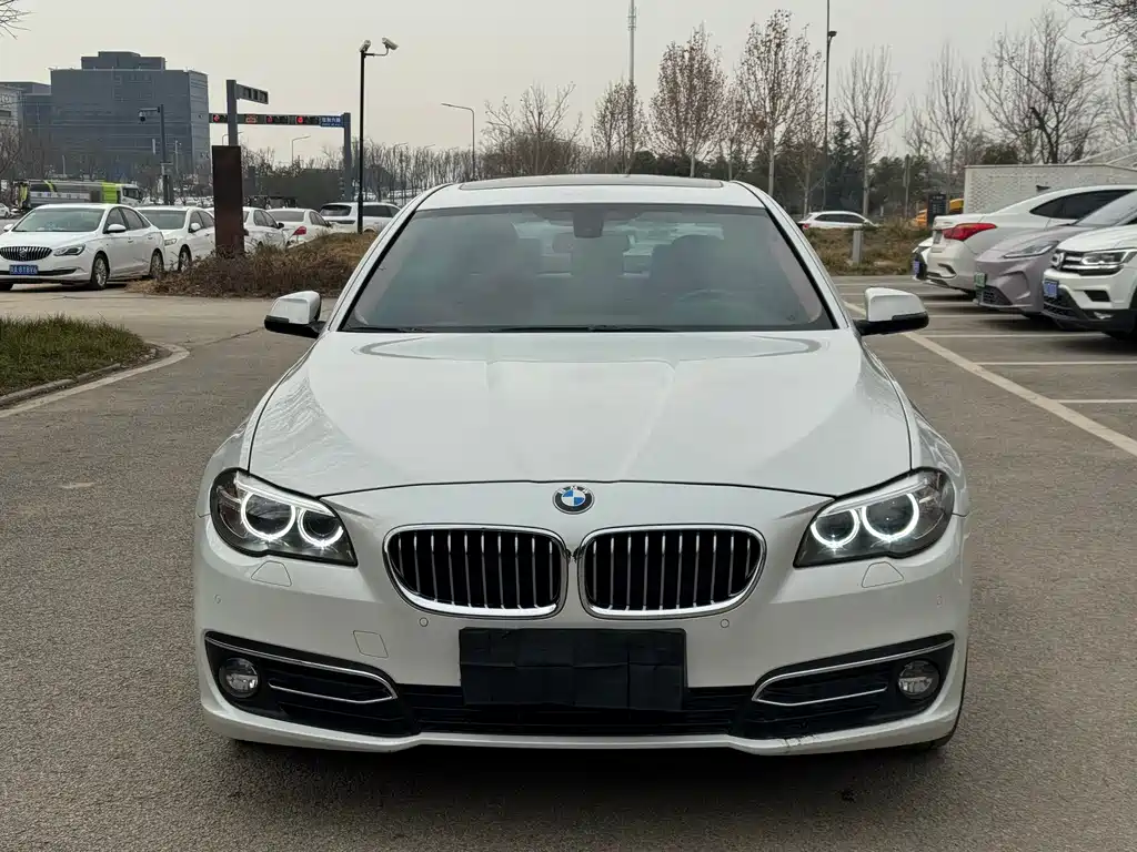 BMW 5 SERIES