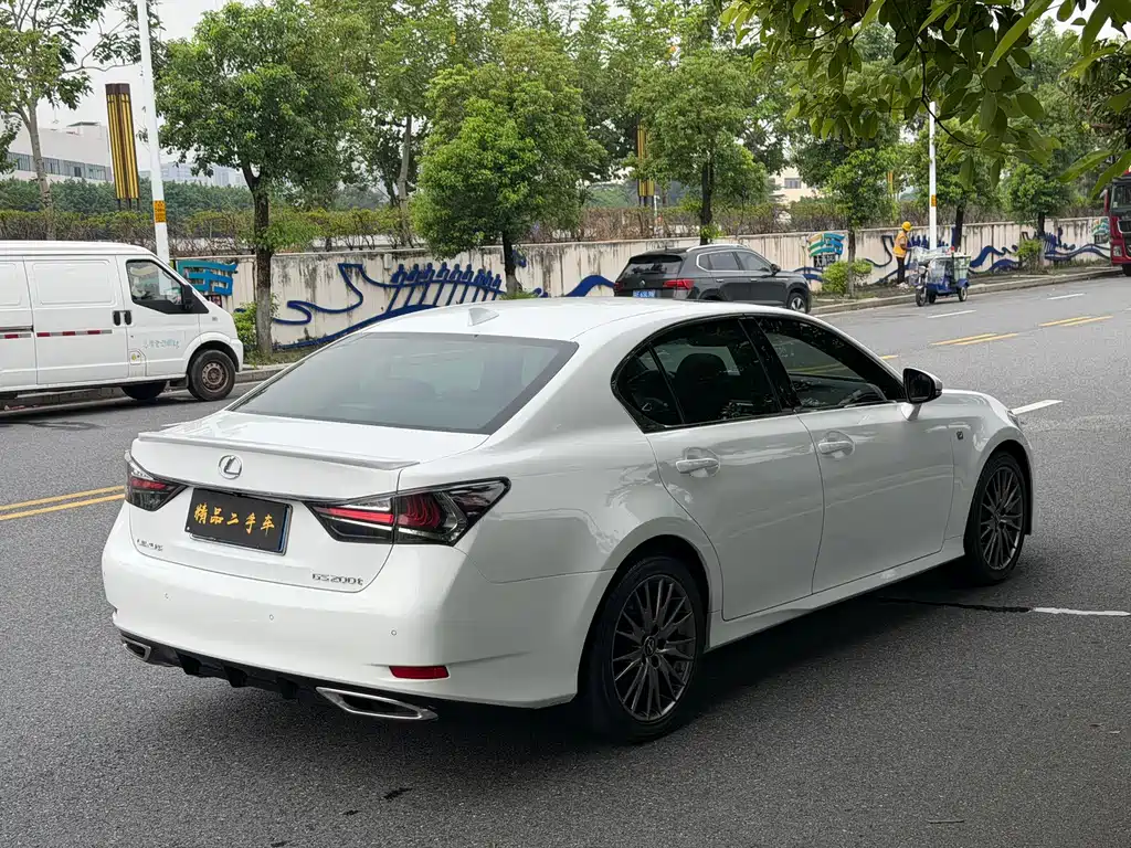 Lexus GS — миниатюра 15