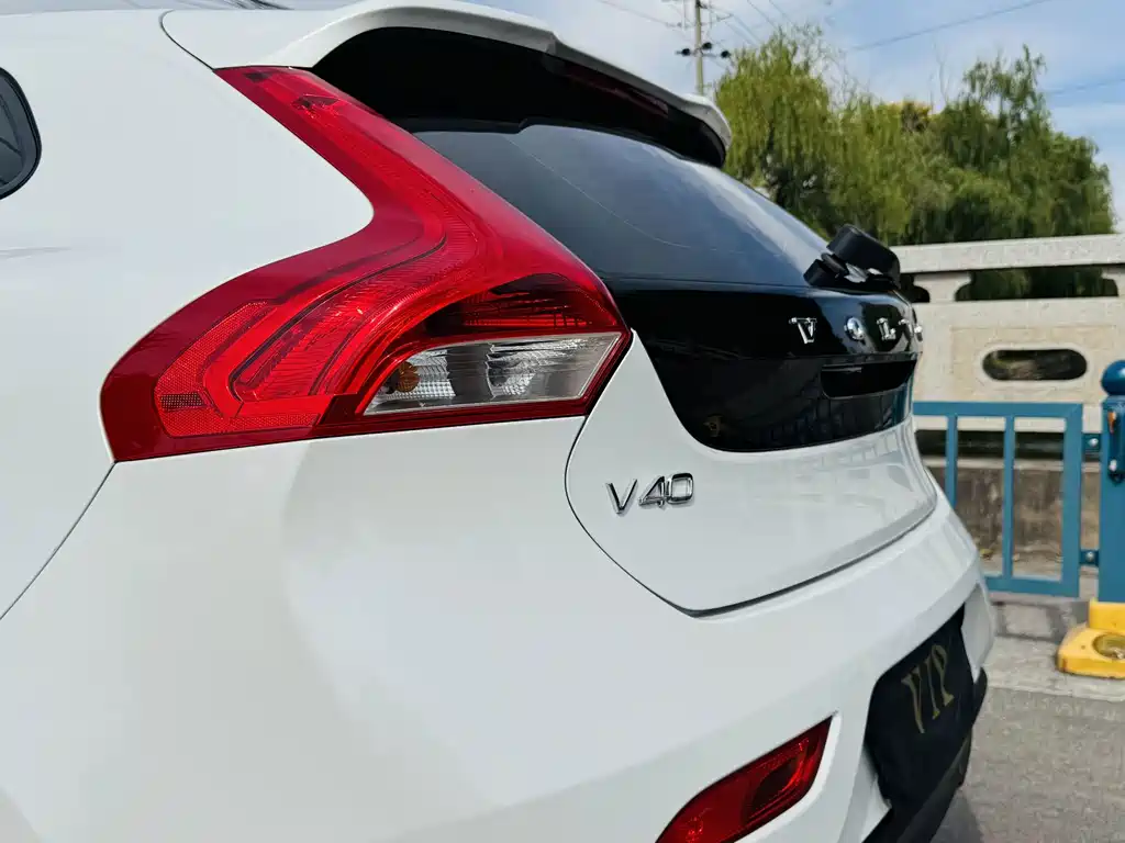 Volvo V40 — миниатюра 17