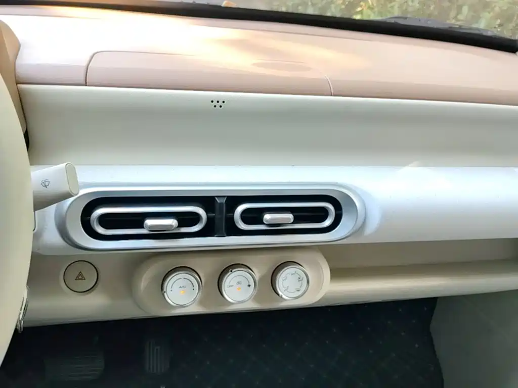 Wuling MINIEV — миниатюра 13