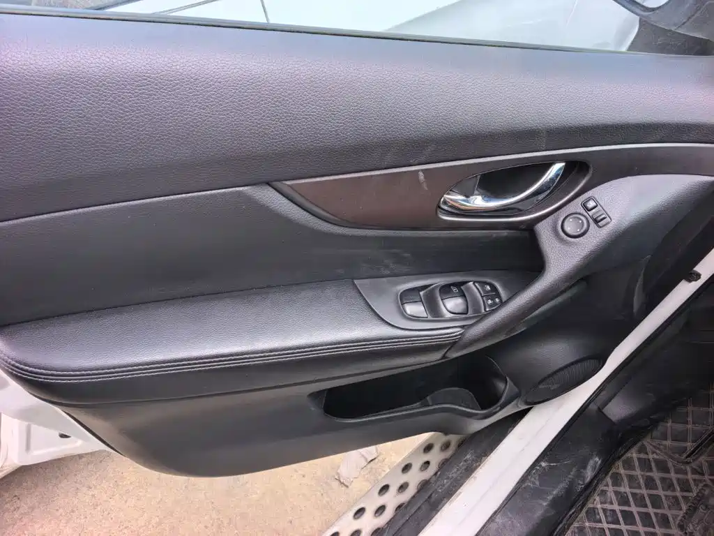 Nissan X-Trail — миниатюра 7